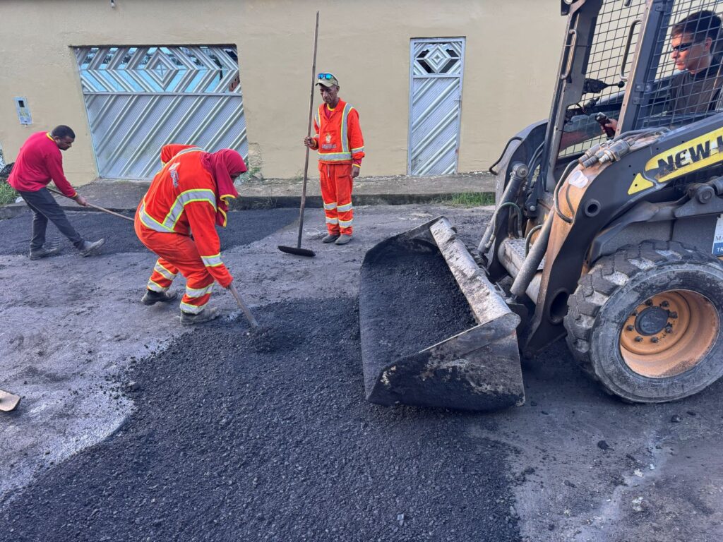 PMM intensifica recuperação asfáltica no bairro Colônia Terra Nova PMM intensifica recuperação asfáltica no bairro Colônia Terra Nova