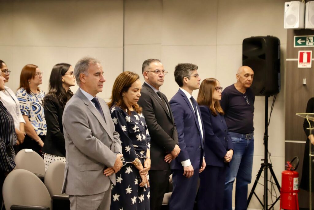 Prefeitura de Manaus participa de solenidade de posse do juiz federal Érico Pinheiro no TRE-AM Prefeitura de Manaus participa de solenidade de posse do juiz federal Érico Pinheiro no TRE-AM