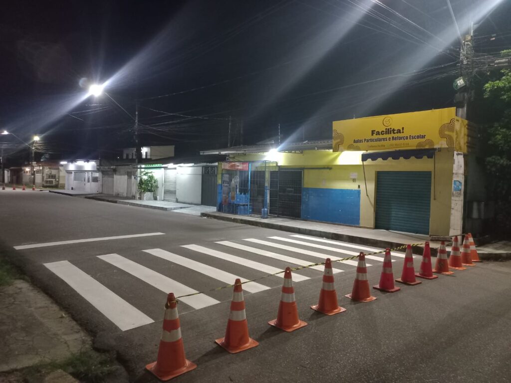 Prefeitura de Manaus reforça sinalização viária do bairro Santo Agostinho para ampliar segurança no trânsito da zona Oeste Prefeitura de Manaus reforça sinalização viária do bairro Santo Agostinho para ampliar segurança no trânsito da zona Oeste
