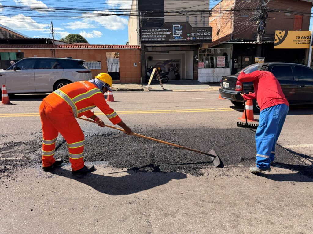Prefeitura intensifica operação ‘Tapa-Buracos’ na avenida Tefé