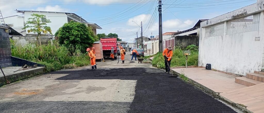 Recuperação asfáltica em via no bairro Redenção Intervenção