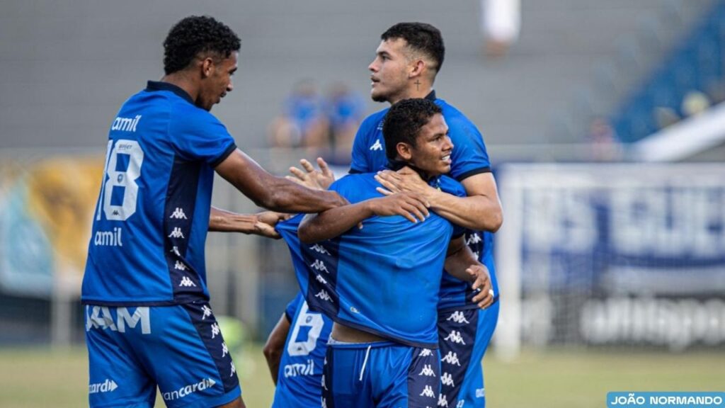 Cocote faz golaço no fim, Nacional vence o Capital-DF por 1 a 0 e abre vantagem na terceira fase da Série D Cocote faz golaço no fim, Nacional vence o Capital-DF por 1 a 0 e abre vantagem na terceira fase da Série D