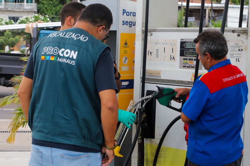 Pesquisa mensal de combustíveis do Procon Manaus aponta redução de 1,43% no menor preço do diesel S10