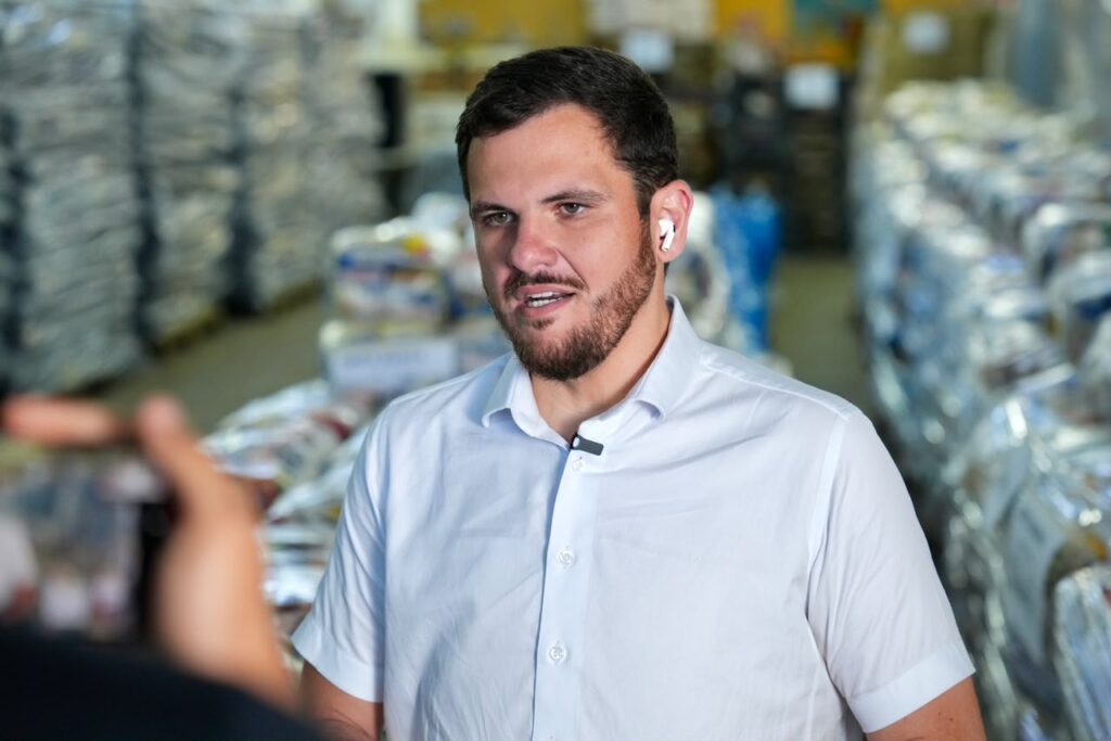 Prefeito Renato Junior anuncia em rede nacional nova remessa de ajuda à Venezuela e convoca estados e municípios a se unirem em ação humanitária Prefeito Renato Junior anuncia em rede nacional nova remessa de ajuda à Venezuela e convoca estados e municípios a se unirem em ação humanitária