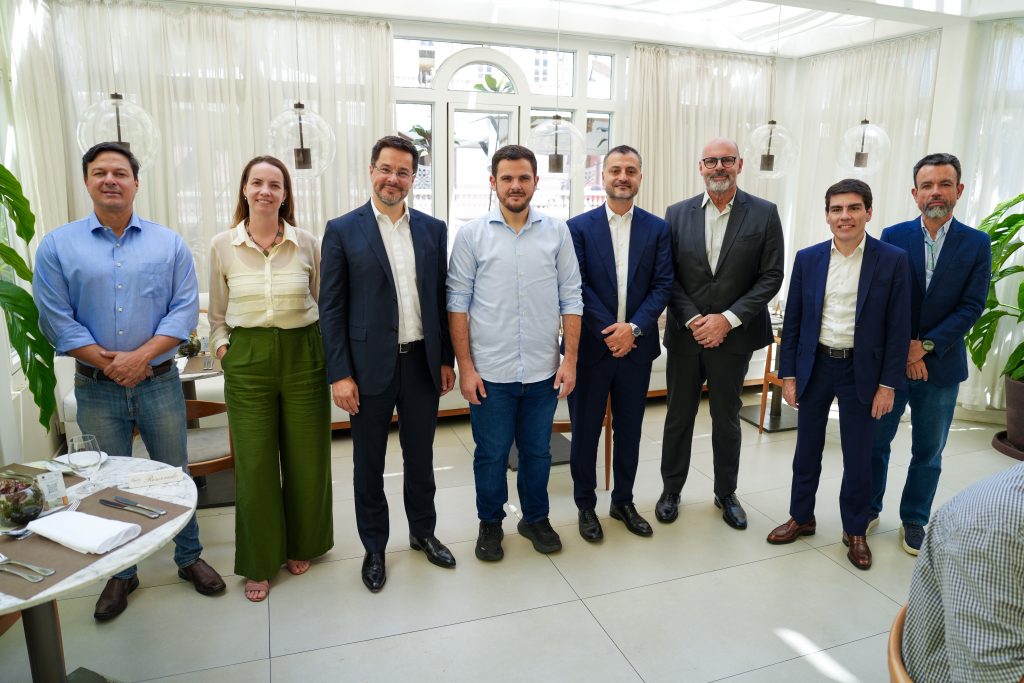 Prefeito Renato Junior anuncia interligação entre as avenidas do Turismo e Max Teixeira Prefeito Renato Junior anuncia interligação entre as avenidas do Turismo e Max Teixeira