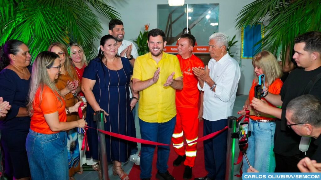 Prefeito Renato Junior inaugura nova biblioteca da Semulsp e amplia investimento na formação da comunidade e dos trabalhadores da limpeza pública 