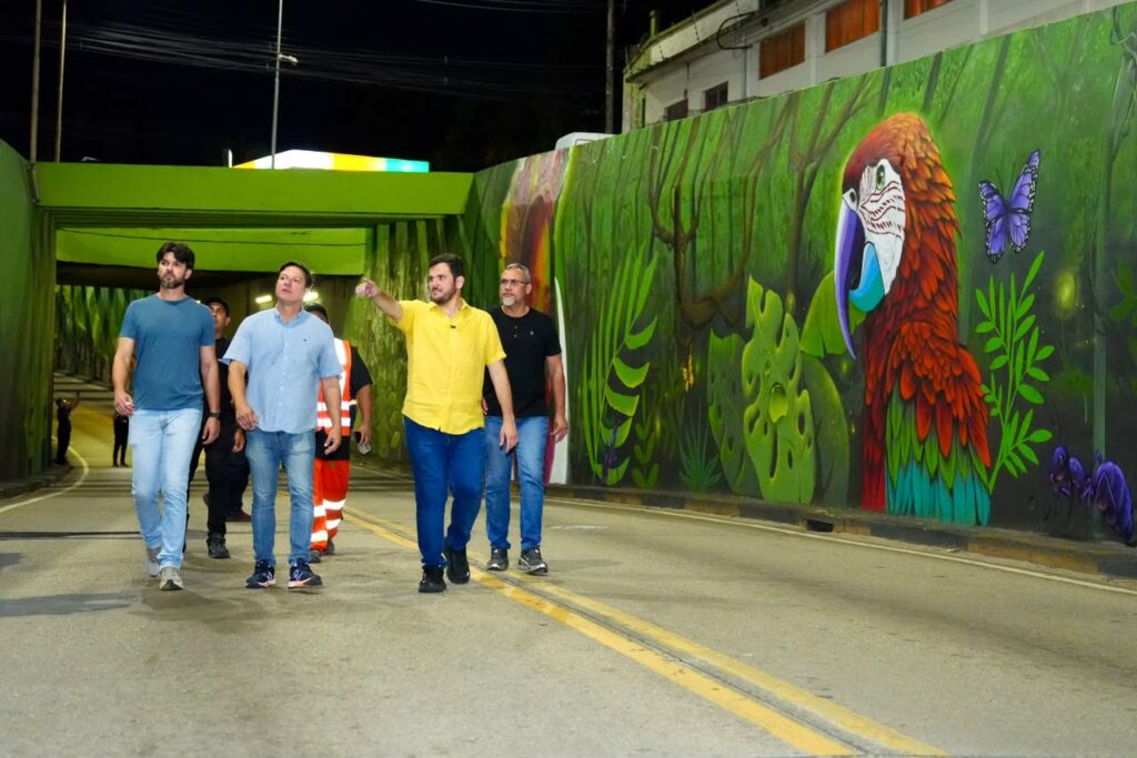 Prefeito Renato Junior vistoria reestruturação de passagem de nível entre as avenidas Constantino Nery e Theomário Pinto Prefeito Renato Junior vistoria reestruturação de passagem de nível entre as avenidas Constantino Nery e Theomário Pinto