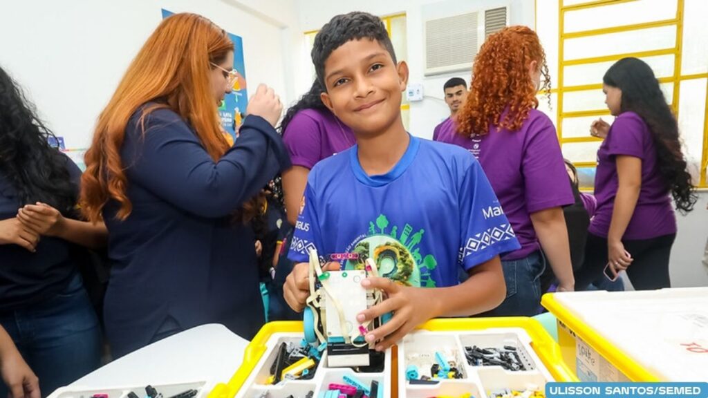 Prefeitura de Manaus inaugura ‘Biblioteca Futuro’ com Espaço Maker na escola municipal Nina Lins e beneficia mais de mil estudantes Prefeitura de Manaus inaugura ‘Biblioteca Futuro’ com Espaço Maker na escola municipal Nina Lins e beneficia mais de mil estudantes