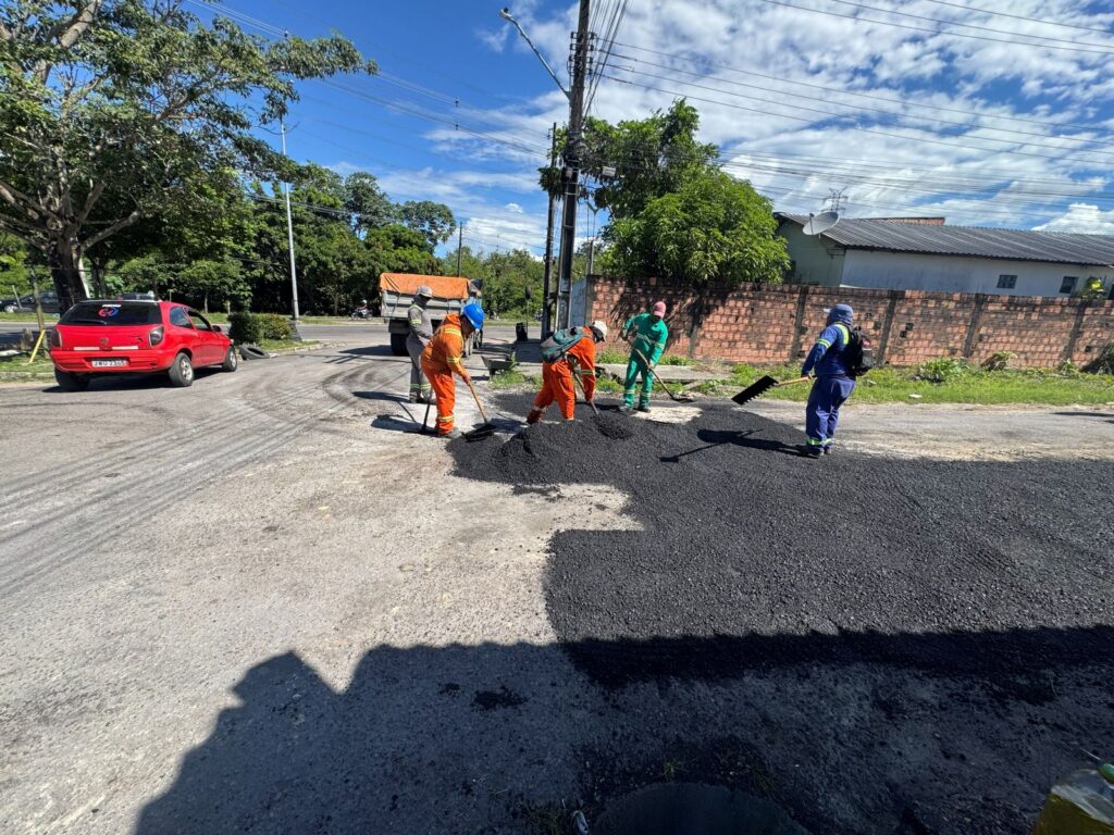 Prefeitura intensifica operação ‘Tapa-Buracos’ no Novo Aleixo