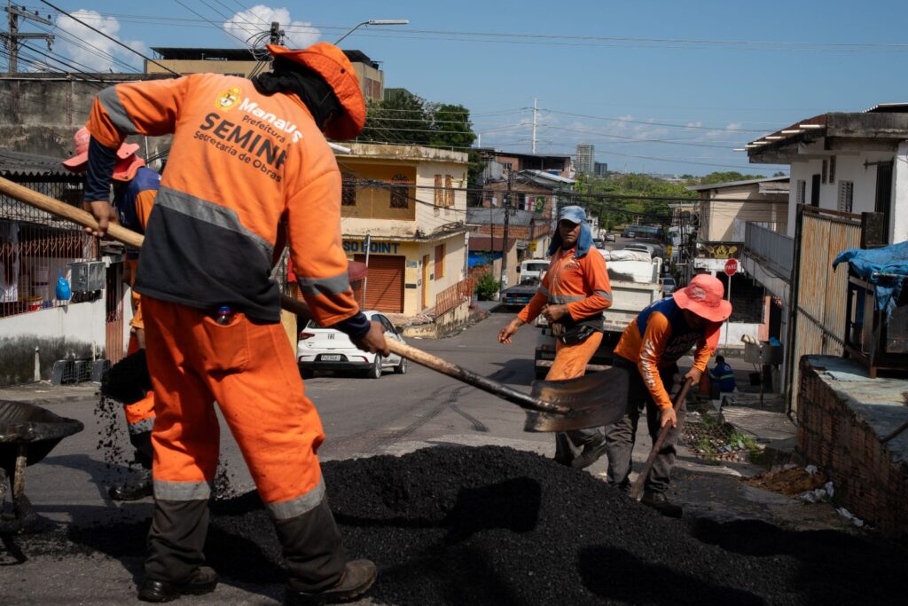 Prefeitura leva operação 'Tapa-Buracos' ao bairro São Jorge