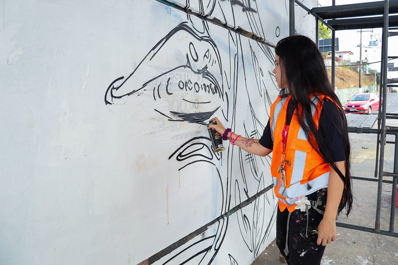 Prefeitura coloca mulheres no protagonismo da arte urbana e transforma viadutos da capital com projeto ‘Manaus em Cores: Arte que Protege’ Prefeitura coloca mulheres no protagonismo da arte urbana e transforma viadutos da capital com projeto ‘Manaus em Cores: Arte que Protege’