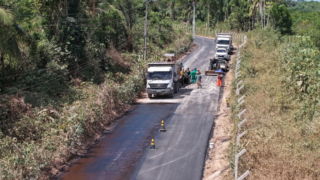Prefeitura de Manaus avança com pavimentação de ramal