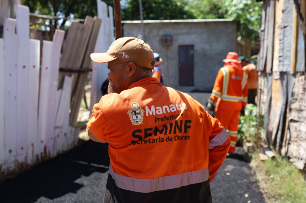Prefeitura leva asfalto pela primeira vez à rua Monte Cristo Infraestrutura