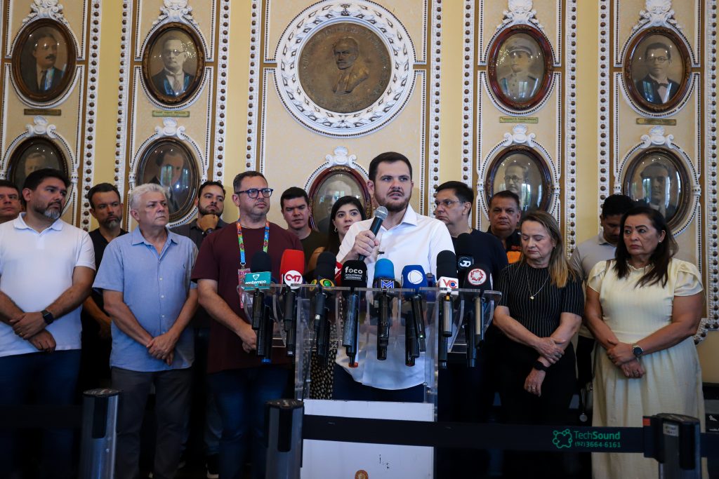 Prefeito Renato Junior destaca que ‘#Sou Manaus 2026’ tem recorde de público, com 560 mil pessoas nas primeiras noites, e projeta expansão nacional Prefeito Renato Junior destaca que ‘#Sou Manaus 2026’ tem recorde de público, com 560 mil pessoas nas primeiras noites, e projeta expansão nacional