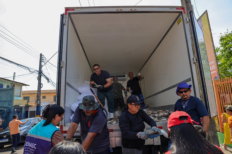 Prefeitura de Manaus garante segurança alimentar para 4 mil famílias do Coroado 2 com programa ‘Jaraqui da Gente’ Prefeitura de Manaus garante segurança alimentar para 4 mil famílias do Coroado 2 com programa 'Jaraqui da Gente'