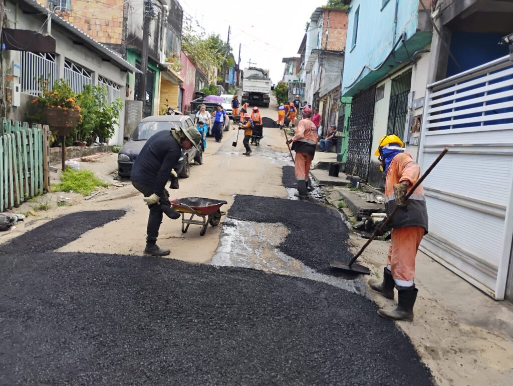 Recuperação asfáltica no bairro Nova Esperança Recuperação asfáltica no bairro Nova Esperança