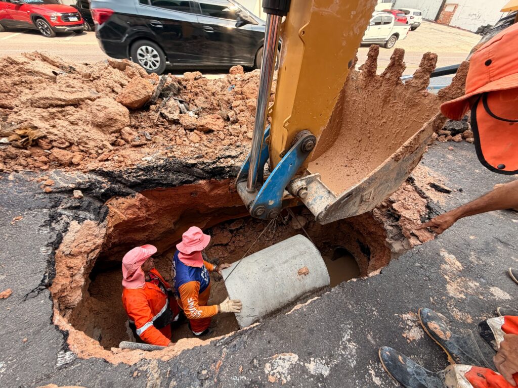 Prefeitura de Manaus recupera drenagem na avenida Tefé Ação